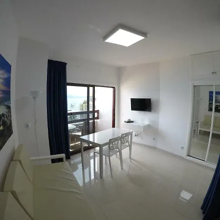 Juan Perez- * Las Palmas de Gran Canaria